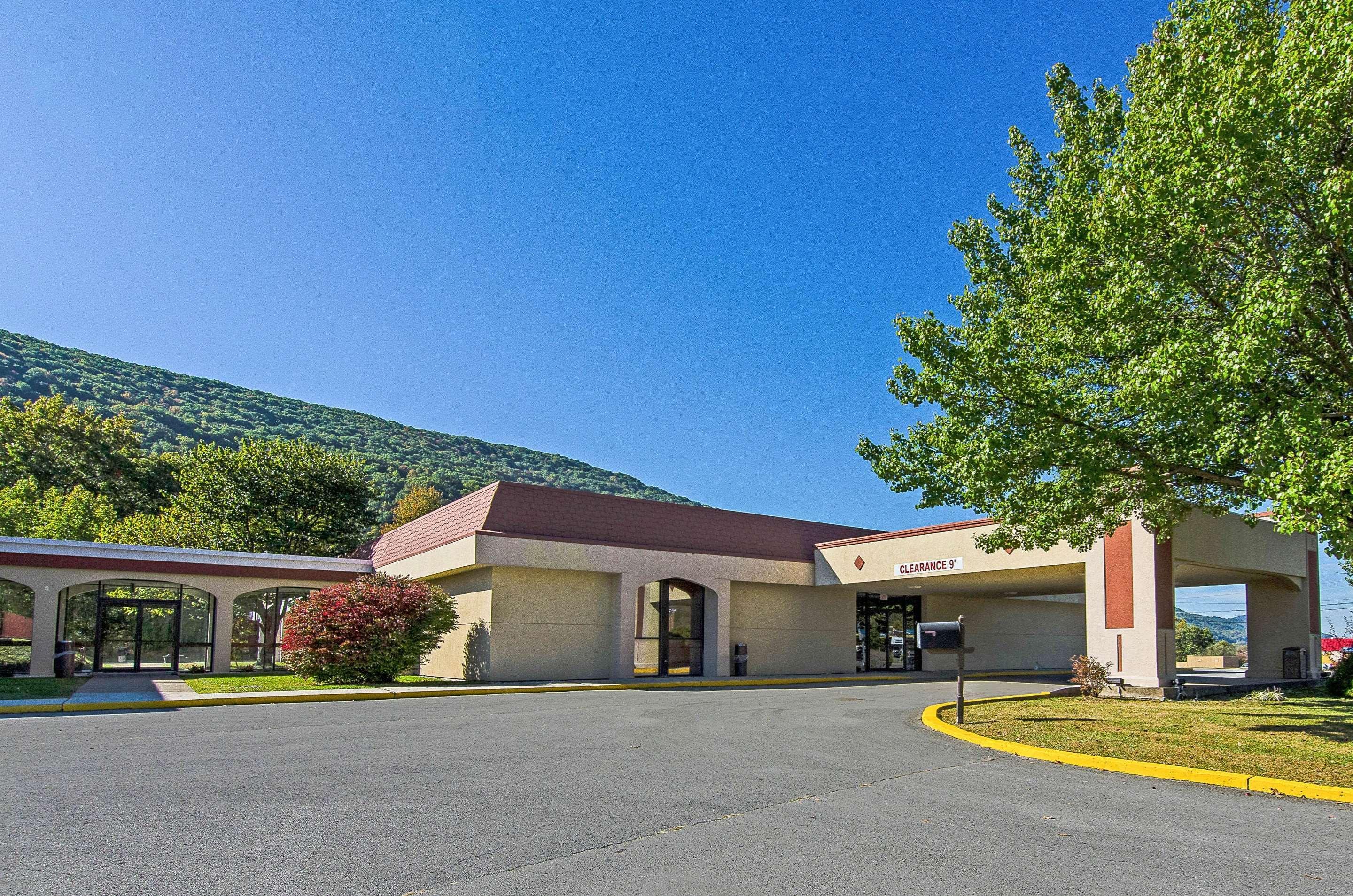 Econo Lodge Inn & Suites Norton Kültér fotó