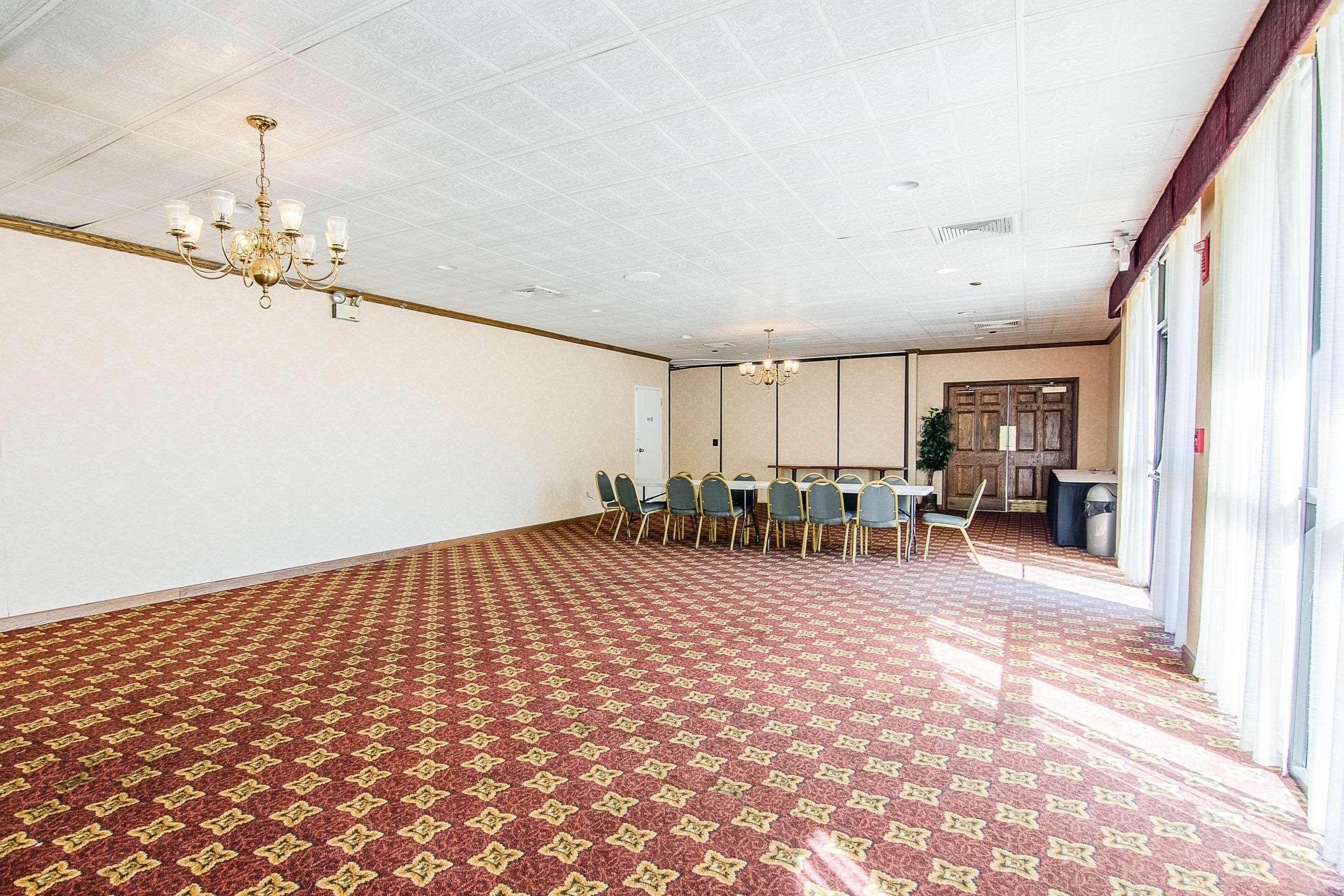 Econo Lodge Inn & Suites Norton Kültér fotó