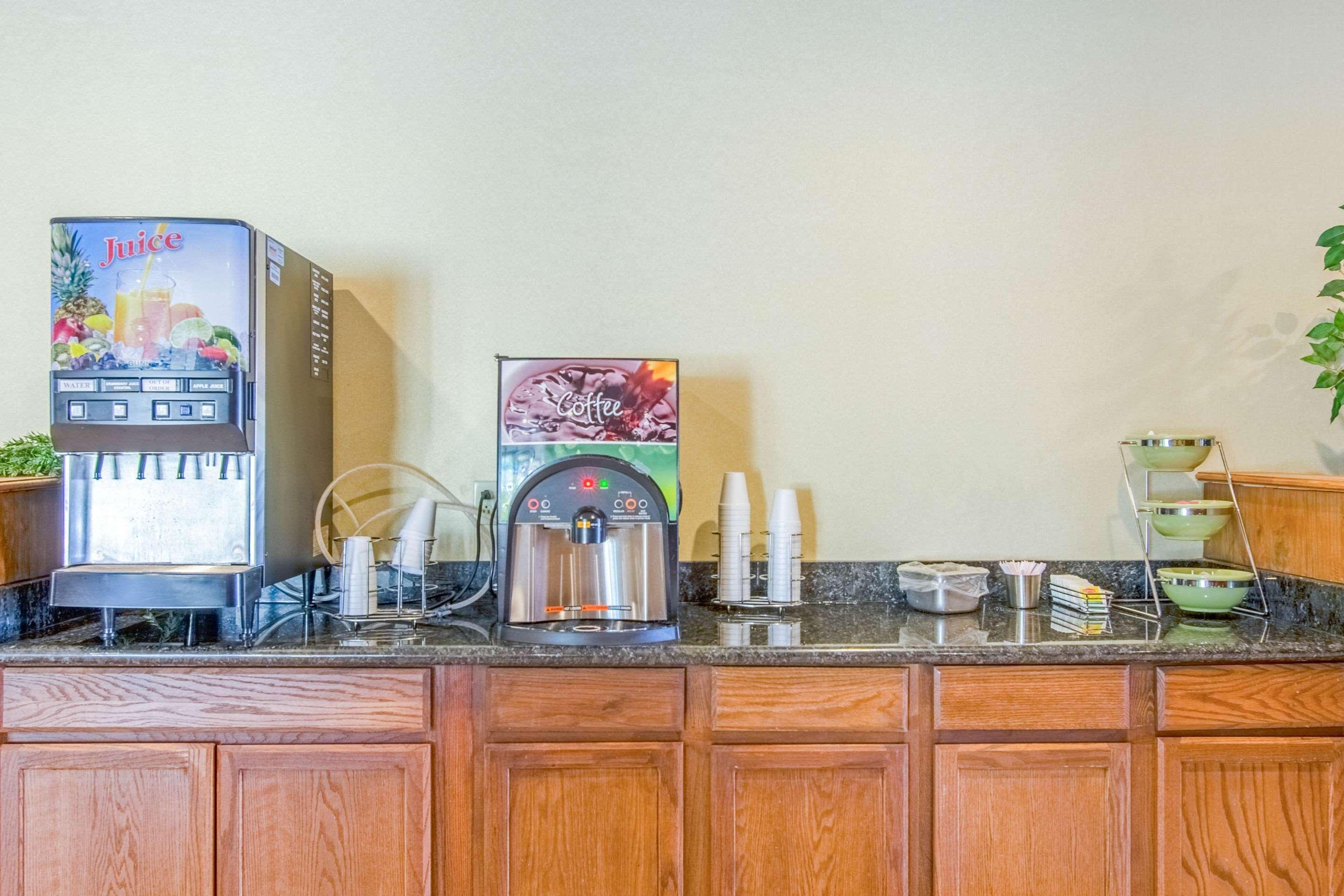 Econo Lodge Inn & Suites Norton Kültér fotó