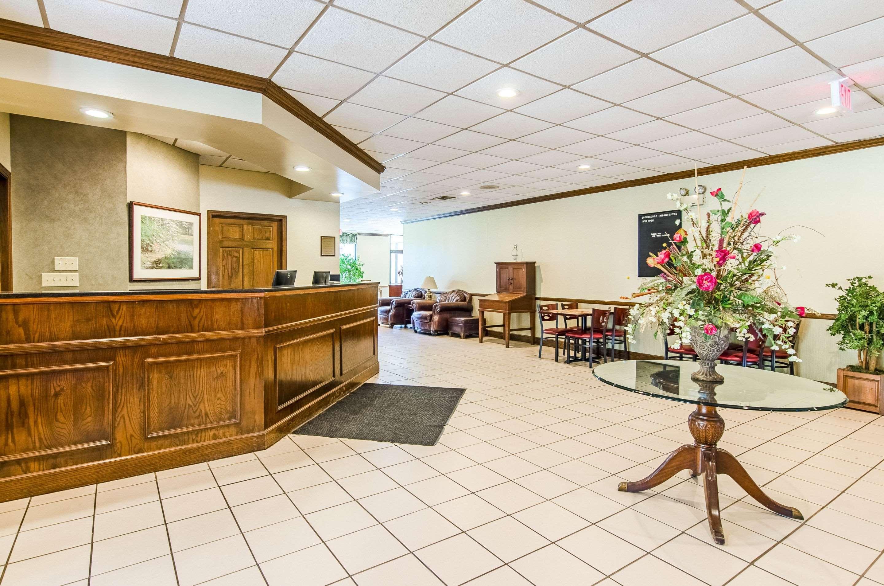 Econo Lodge Inn & Suites Norton Kültér fotó