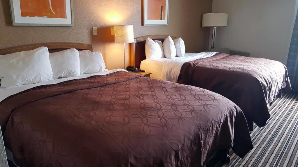 Econo Lodge Inn & Suites Norton Kültér fotó